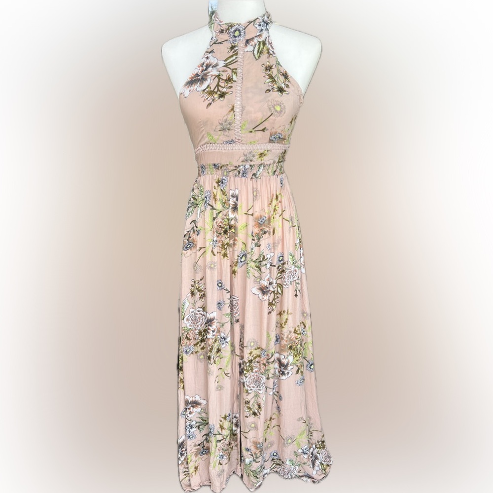 ☀️Haute Rogue Maxi Dress. Size medium